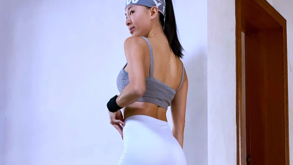 EmmaKiro黄梁燕2020健身系列-2020年4月健身写真